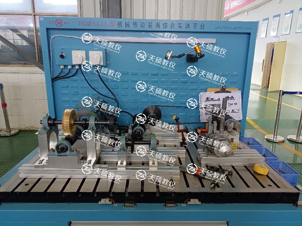 熱烈祝賀“2024年“匠心杯”裝備維修職業(yè)技能大賽空軍修理工廠預(yù)選賽裝配鉗工項(xiàng)目實(shí)操競(jìng)賽”完滿完成，此競(jìng)賽設(shè)備由本司研發(fā)制作，并提供培訓(xùn)支持。